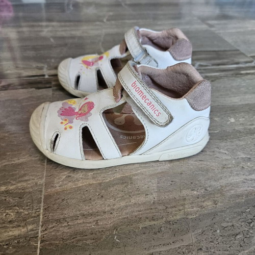 Biomecanics sandals size 23 used