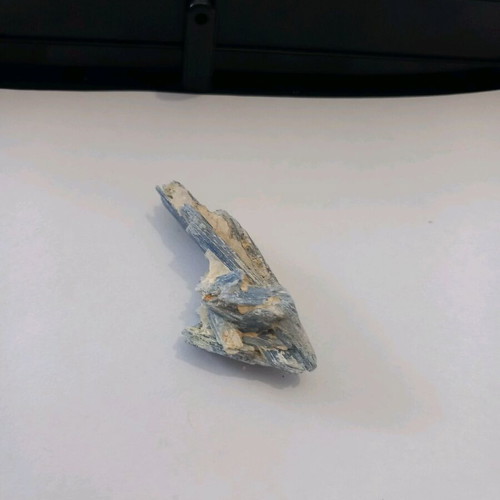 Kyanite new
