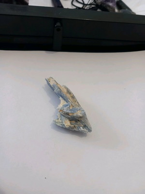 Kyanite new
