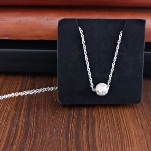 Silver necklace with round stone new, unworn