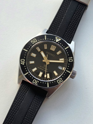 Seiko Prospex SPB147 diver watch with OEM bracelet