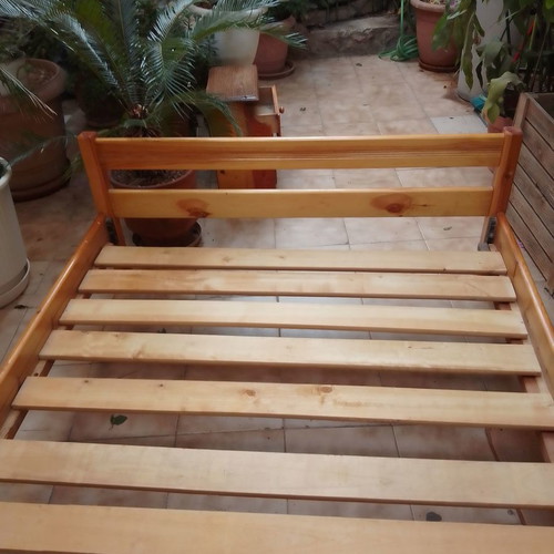Wooden double bed used 1.50×2.00m