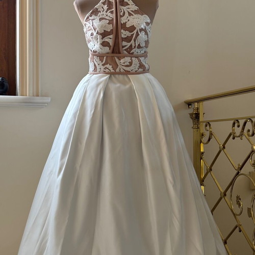 Wedding dress Demetrios large satin and lace, like new