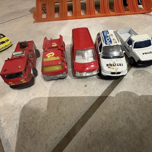 Collectible Truck Racing Track with 15 Toy Cars