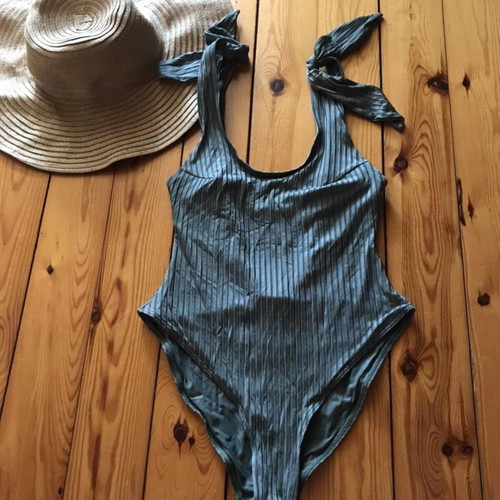Ribbed one-piece swimsuit medium Zara green like new