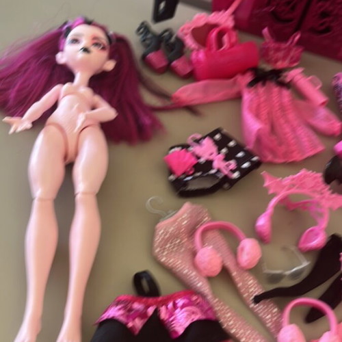 Mattel Monster High Skulltimate Secrets Draculaura doll