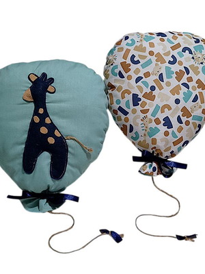 Set of 2 handmade hanging decorative balloons with giraffe