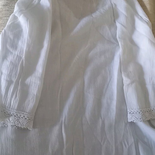 Blouse white lightweight size M like new