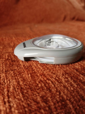 Headset earphone case used with rotating drum