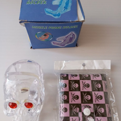 Goth wallet with skulls new, decorative skull stand gift