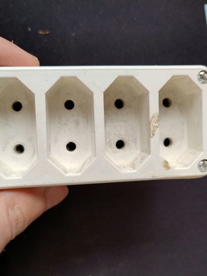 Power strips taf set of 4 used