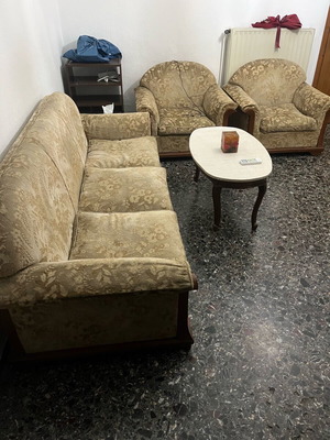 Living room set used with three-seater sofa and two large armchairs