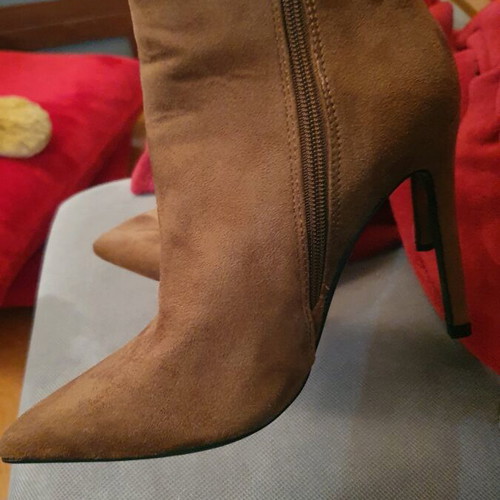 Diamantique women's ankle boots size 38 camel suede like new