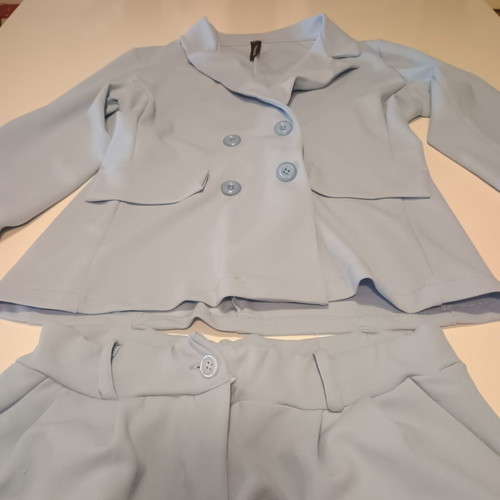 Women's fabric style blazer and pants set like new, blue