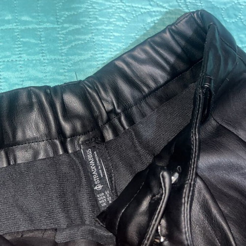 Stradivarius black faux leather wide leg pants, extra small