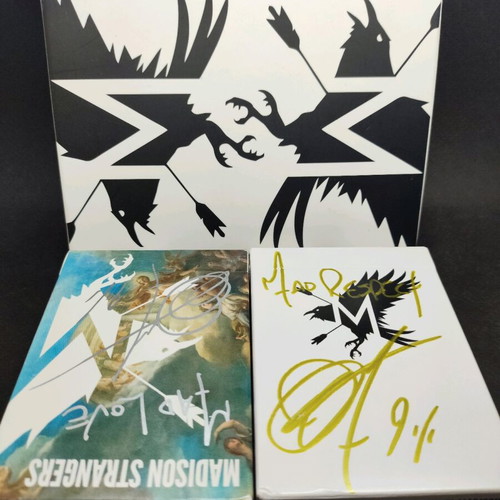 Daniel Madison Signed playing cards set like new