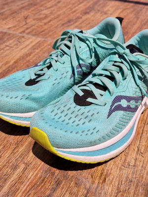 Saucony Endorphin Speed 2