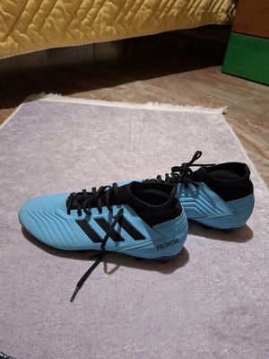 Adidas Predator αθλητικά παπούτσια ποδοσφαίρου σαν καινούργια, νούμερο 44,5, μπλε