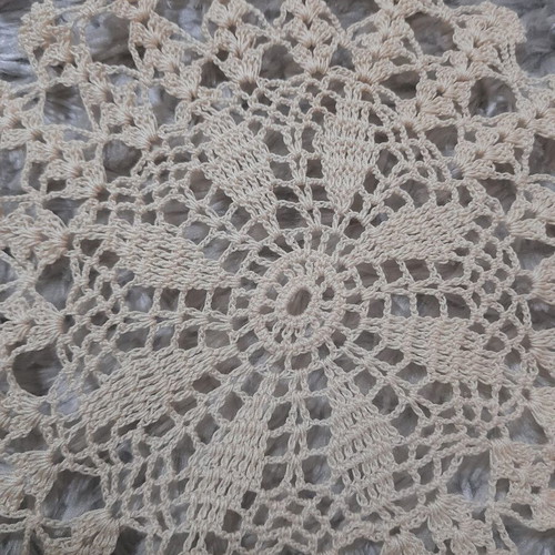 Set of 2 handmade doilies like new, ecru-beige