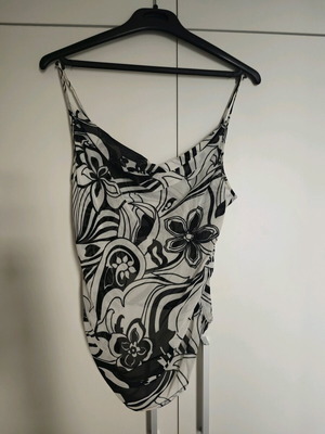 Toi&Moi summer draped top like new, black and white, size S