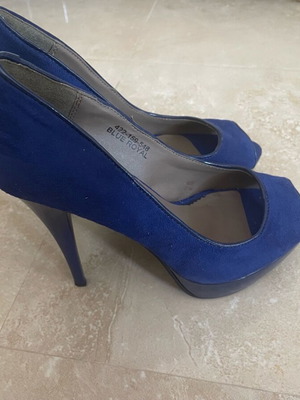 Blue pumps like new, size 39