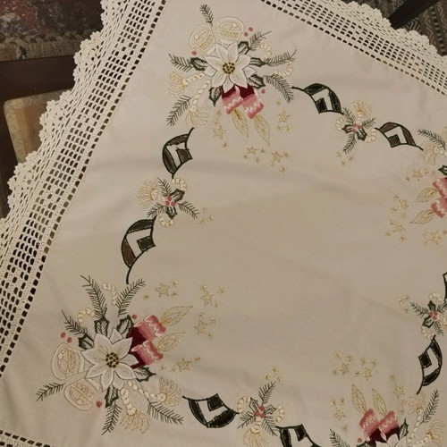 Christmas cotton tablecloth 85x85 new
