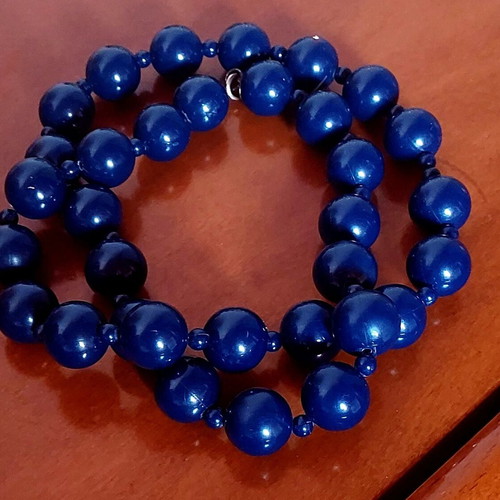 Necklace with blue beads