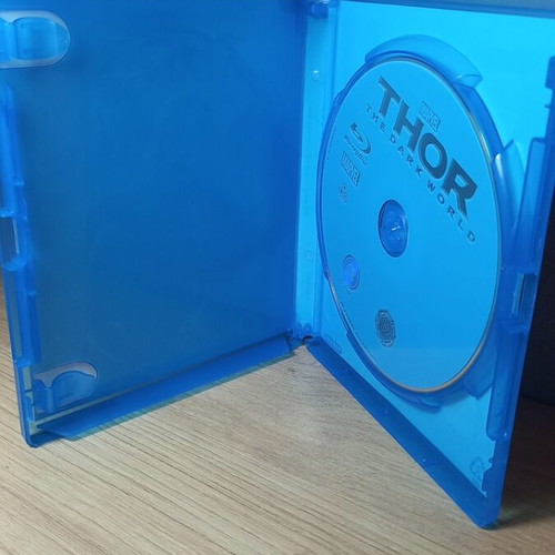 Thor: The Dark World Blu-ray with English subtitles
