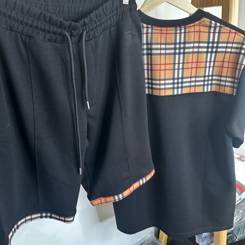 Burberry men's shorts and t-shirt set new, black