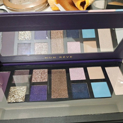Mon Reve eyeshadow palette new with 11 shades