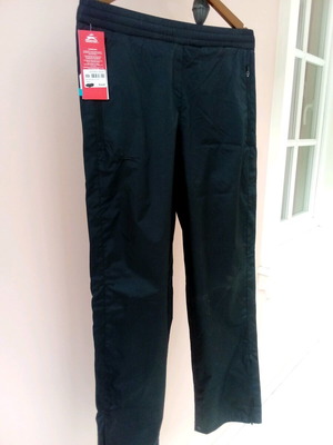 Slazenger Men's Waterproof Pants new, size small, black