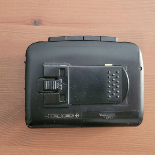 Aiwa TA153 Super Bass Walkman used for repair or parts