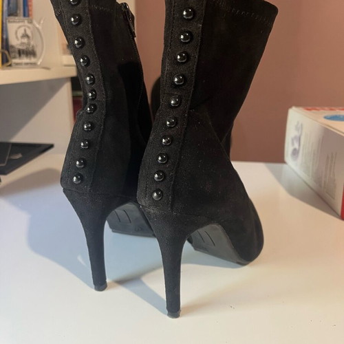 Migato Suede Ankle Boots like new, size 39, black