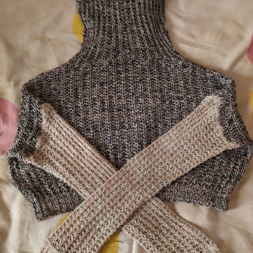 Name It oversized crop top with hood, size 7-8 years