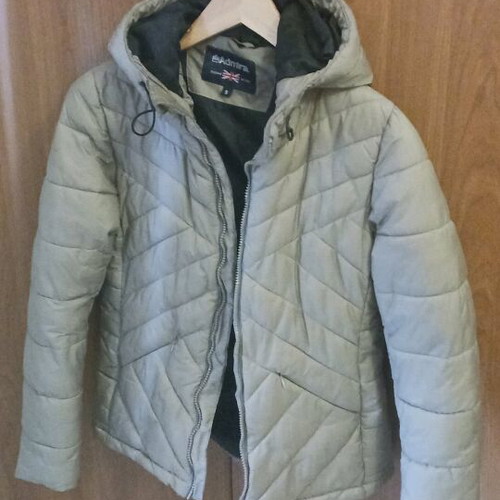 Warm jacket like new, size M, beige