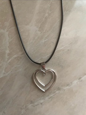 Double Heart Necklace like new, gray