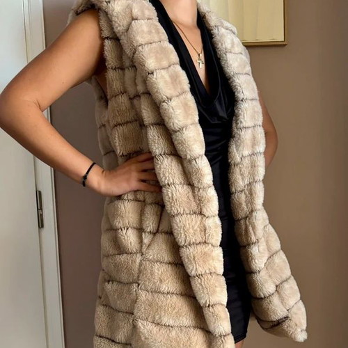 Women's fur vest like new, size M / 38 / 10