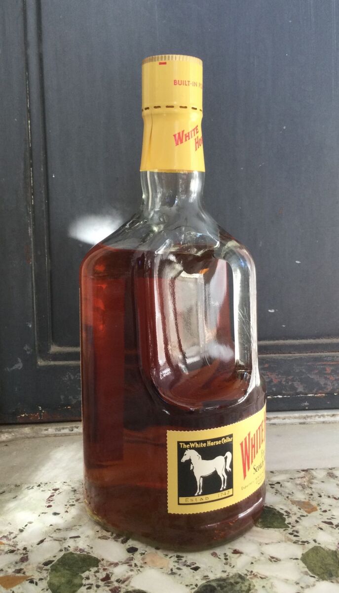Vintage White Horse Fine Old Scotch… - € 180,00 - Vendora.cy