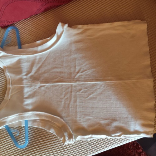 Pull&Bear White Rib Crop Top size M like new with Flower Cut-Out