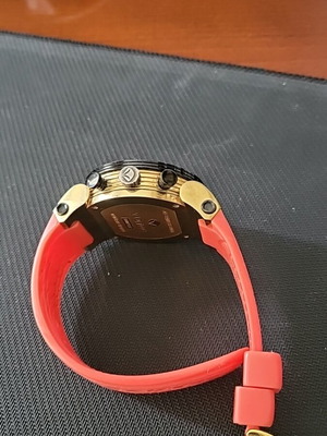 Vogue wristwatch like new with red rubber strap, 10atm, chronograph