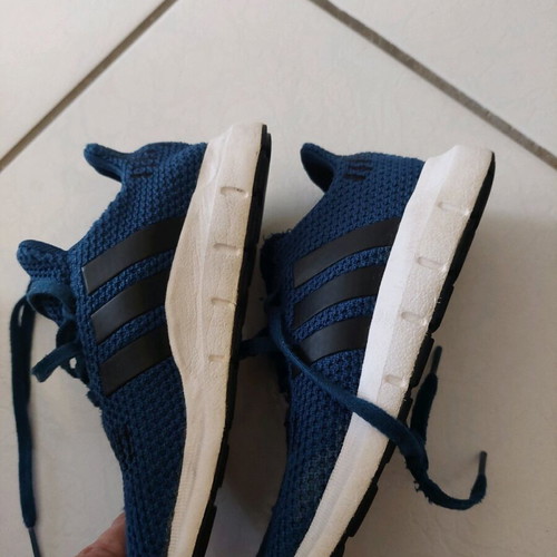 Adidas blue casual summer shoes used, size 30