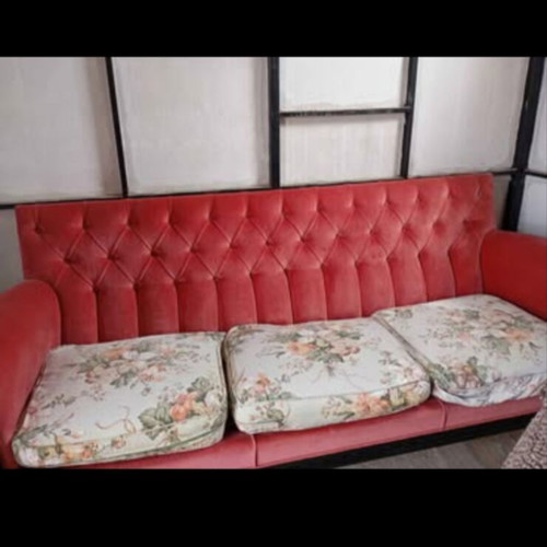 Three-seater sofa with cushions like new, red, with two armchairs