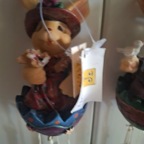 Aeolic type bunny wind chimes like new, Easter artisan