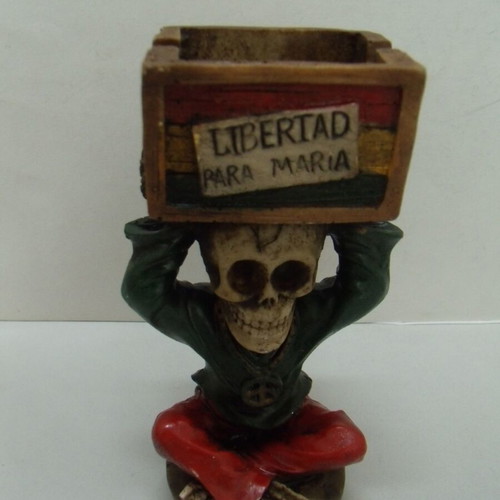 Libertad Para Maria figure used, poliresin, 14.5 cm height