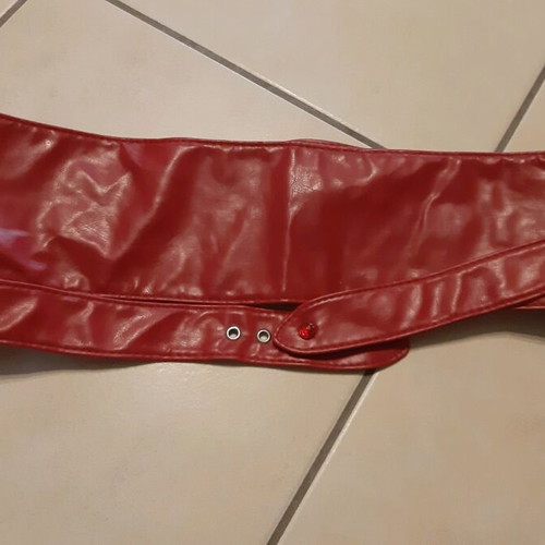 Red belt like new, adjustable