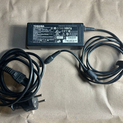 TOSHIBA PA3716E-1AC3 laptop power adapter used