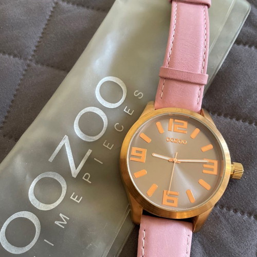 Oozoo watch used with pink leather strap