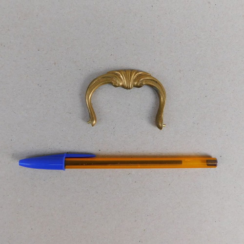 Bronze handle 6 x 4.5 cm