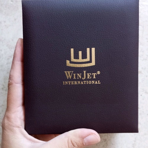 WinJet luxury case like new, dark brown with gold lettering