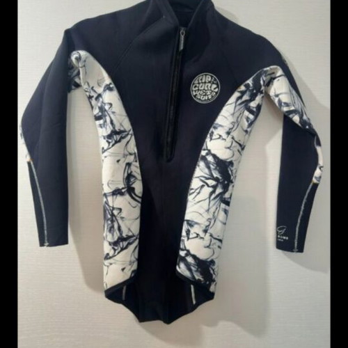 Neoprene swimsuit like new, size xsmall, for cold water sports